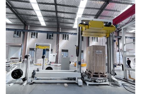 艾訊雙道下壓式托盤捆扎機(jī)通過專家驗(yàn)收